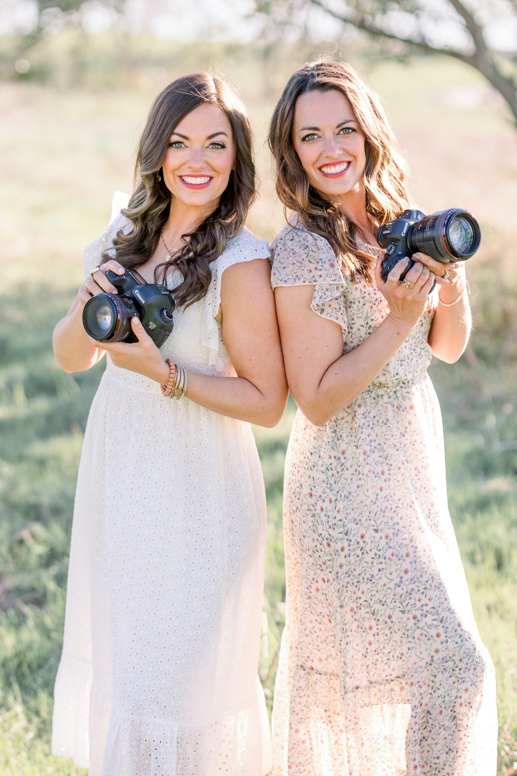 Mary and Beth, the photographers behind Ellie Mae Collective